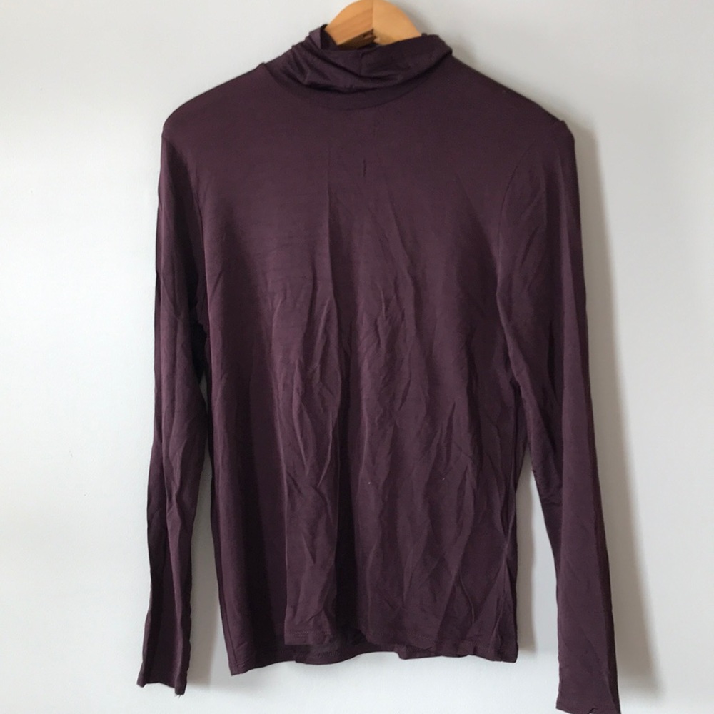 H&M Turtle neck, Size Medium
